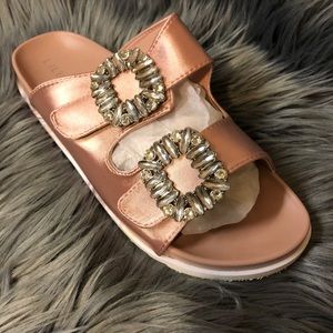 Double buckle sandal